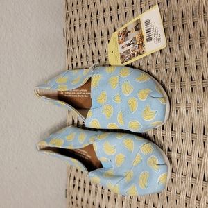 Toms banana patterns shoes